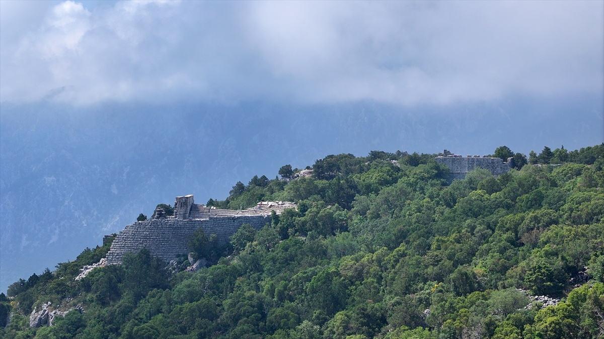 Termessos\'ta Bağımsızlık ve Kehanet Yazıtları Bulundu