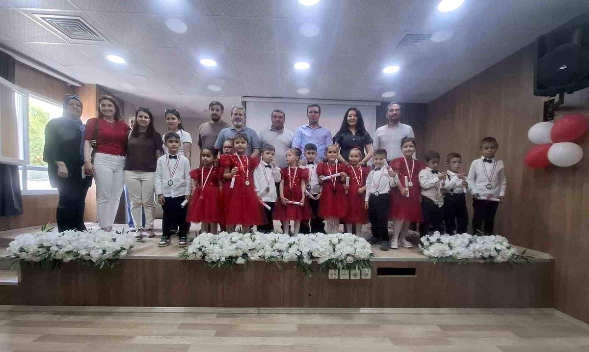 Sarıgöl\'de Anasınıfı Yıl Sonu Etkinliği
