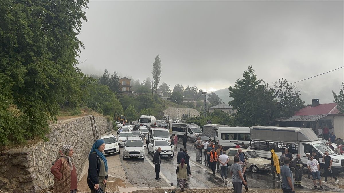 Feke-Kozan Yolu Yeniden Açıldı