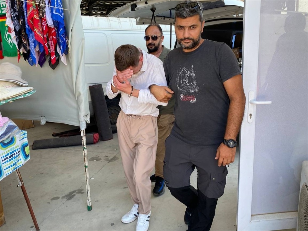 Antalya\'da Sahte Dövizle Alışveriş Girişimi