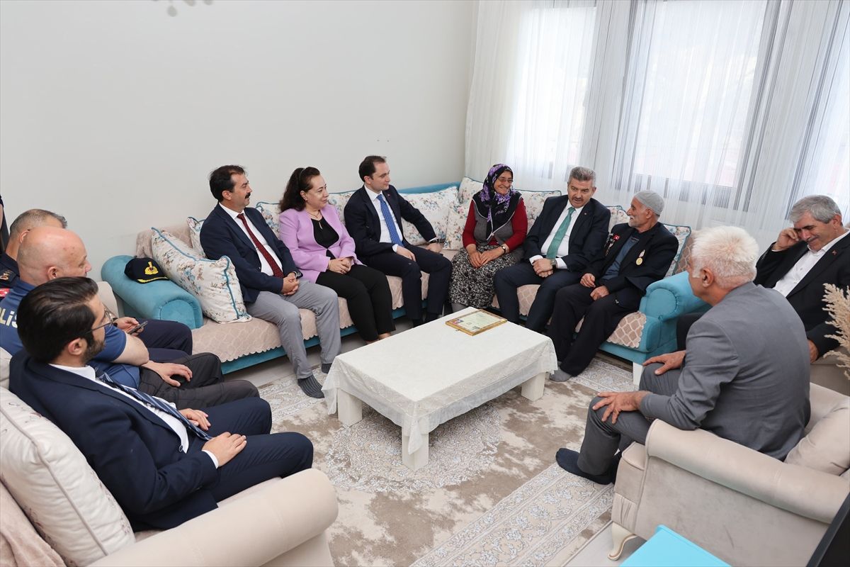 Vali Ergün\'den şehit aileleri ve gaziye ziyaret
