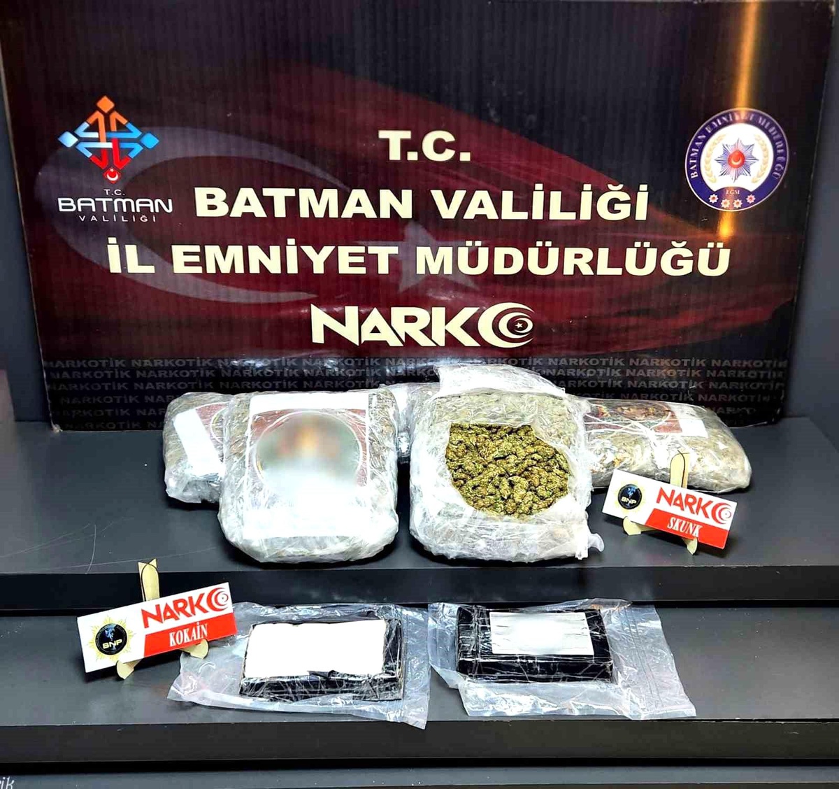 Batman\'da Kokain ve Skunk Operasyonu