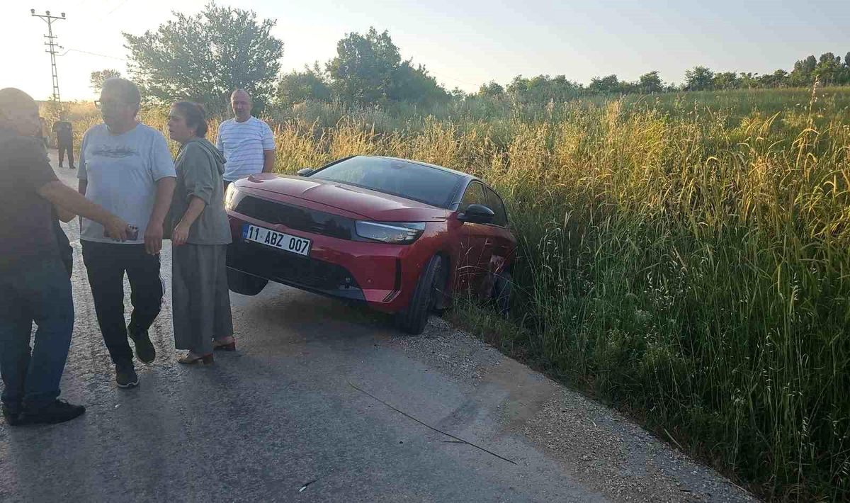 Bilecik\'te Trafik Kazası: 3 Yaralı
