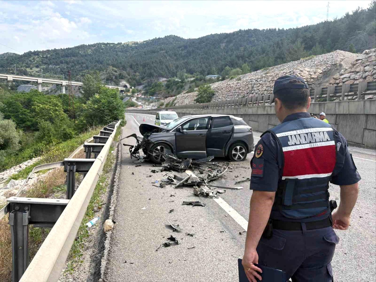 Bilecik\'te Trafik Kazası: 2 Yaralı