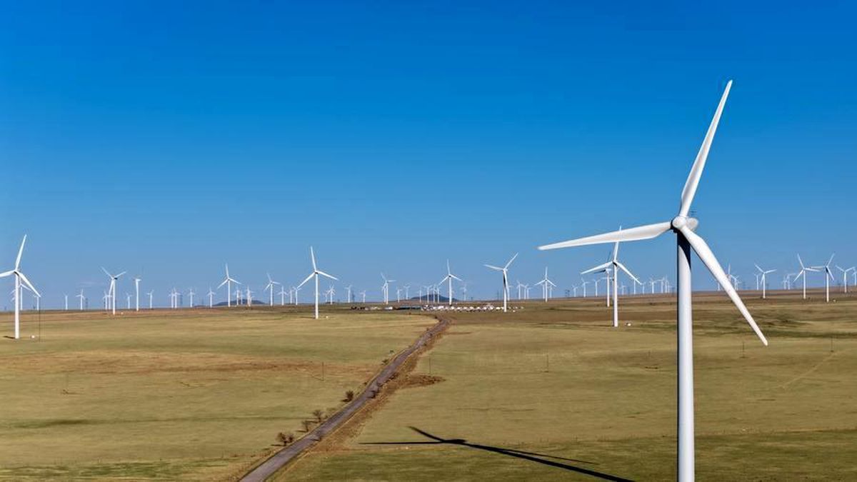 Çin, 2025\'te Yenilenebilir Enerjide Tarihi Başarı