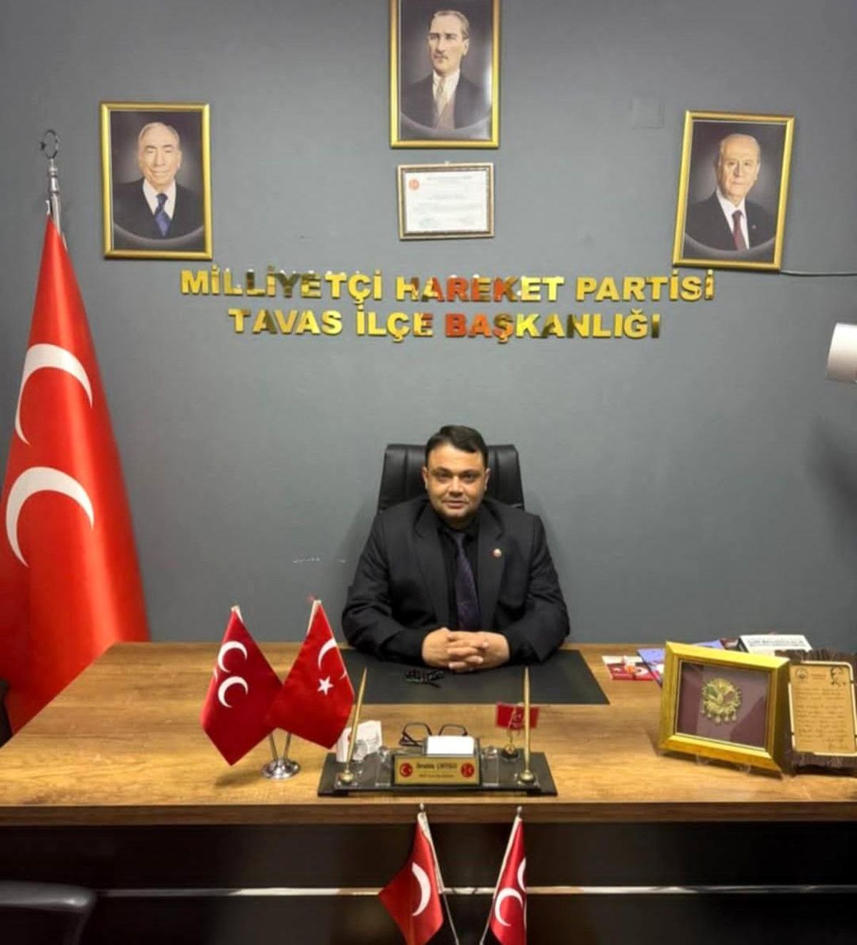 MHP\'de İki İlçe Başkanı İstifa Etti