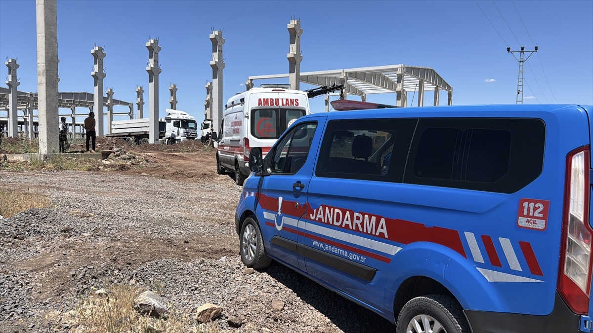 Beton Blok Altında Kalma: 1 İşçi Öldü, 1 Yaralı