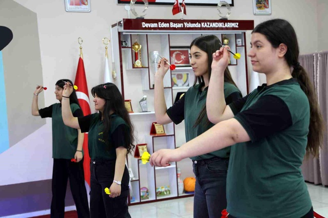 Elazığ Dart Salonunda Kadın Sporcu Yoğunluğu