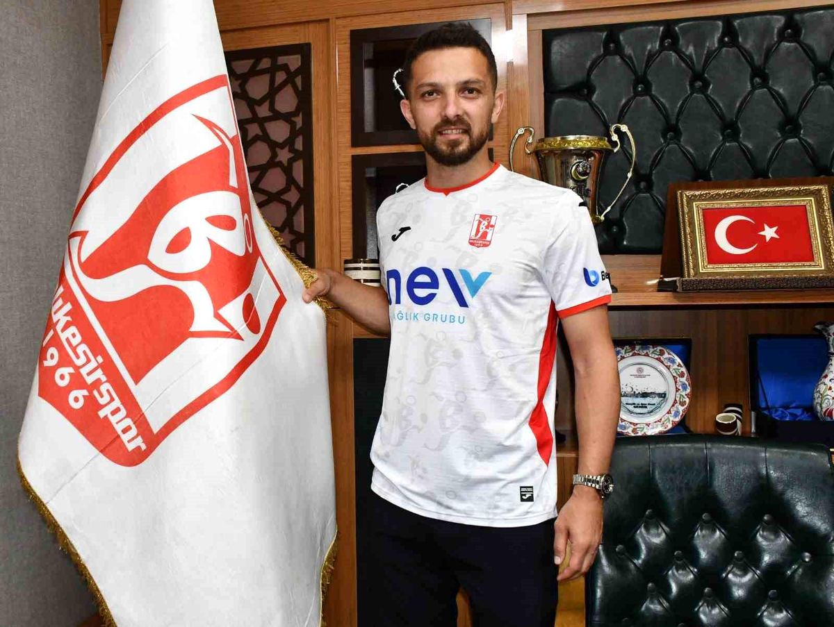 Balıkesirspor, Emre Gemici\'yi transfer etti