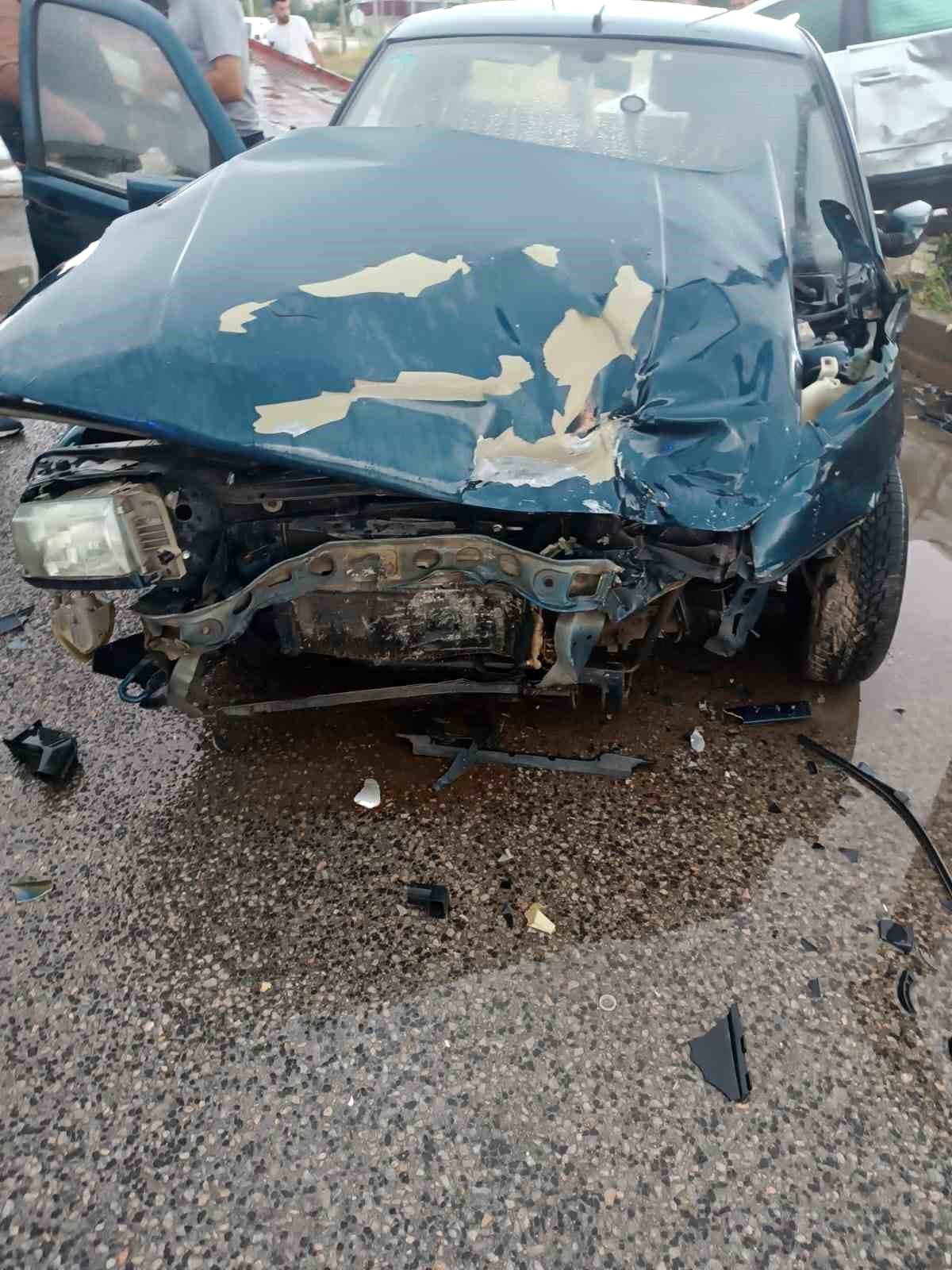 Eskişehir\'de Trafik Kazası: 4 Yaralı