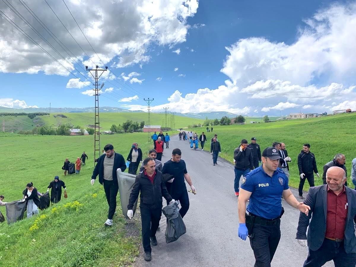 Hanak\'ta çöp toplama seferberliği