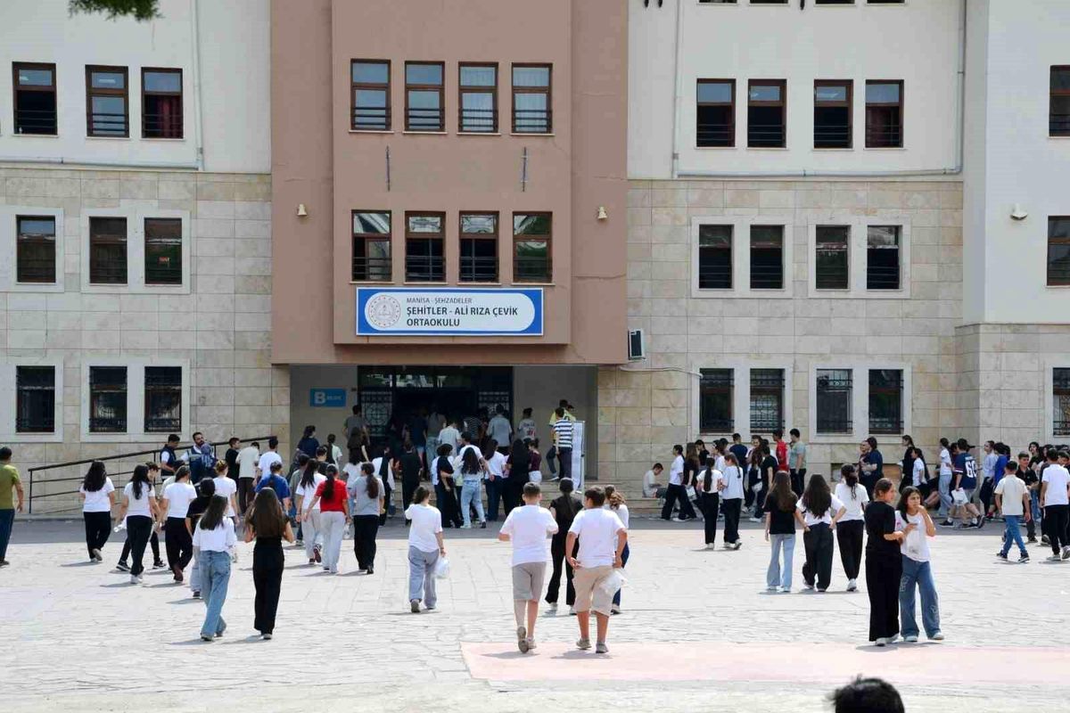 Manisa\'da LGS Heyecanı