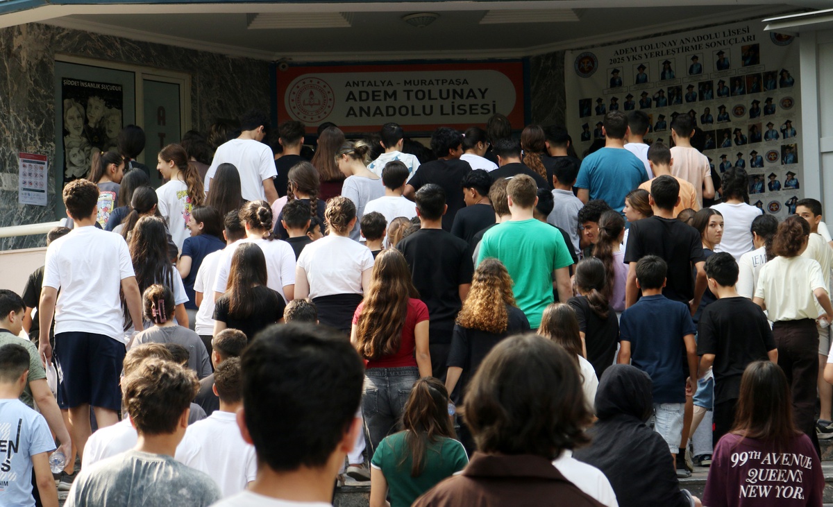 Antalya\'da LGS Heyecanı
