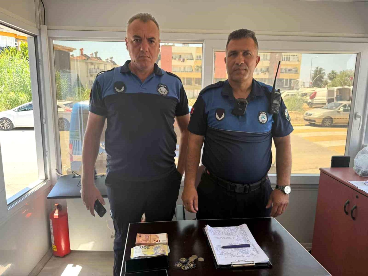 Sahte Dövizle Alışveriş Yapan Şüpheli Yakalandı