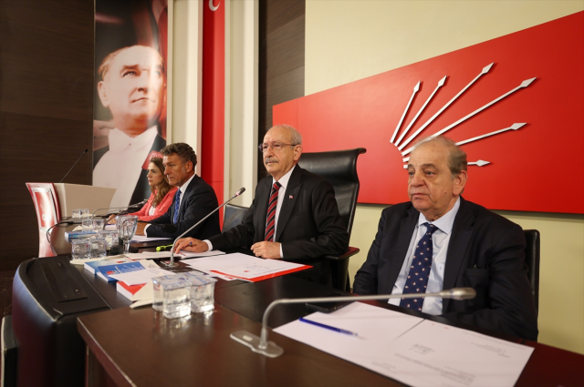 Strateji savaşı! <a class='keyword-sd' href='/ozgur-ozel/' title='Özgür Özel'>Özgür Özel</a> cephesinden seçim hamlesi geliyor