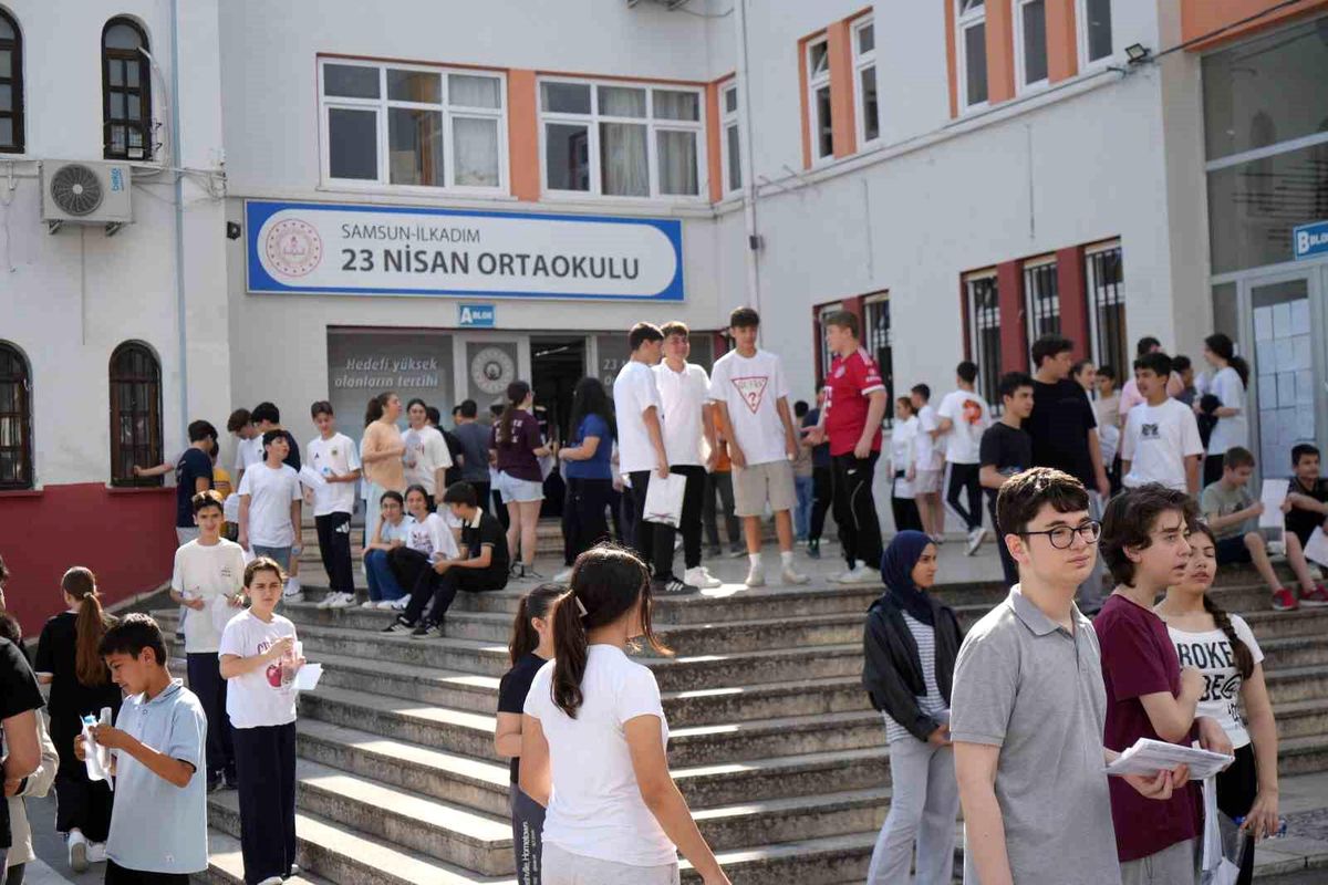 Samsun\'da binlerce öğrencinin LGS heyecanı