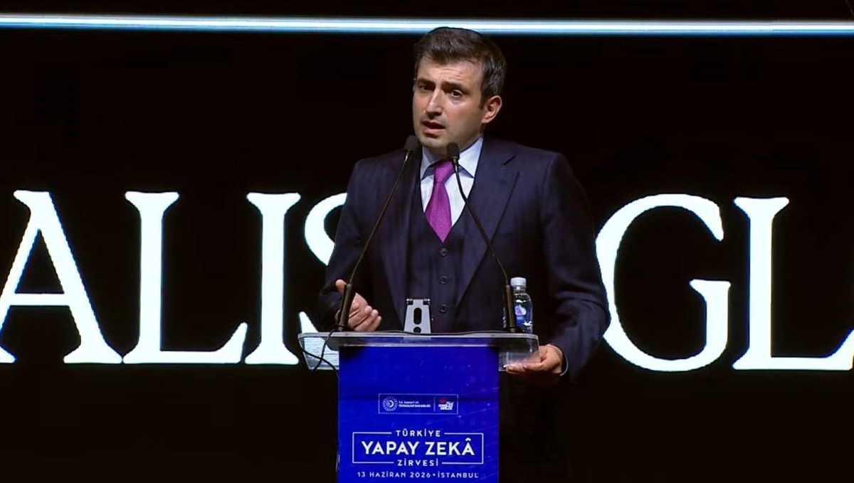 Bayraktar: Teknoloji insana hizmet etmeli, gönül medeniyeti ön planda