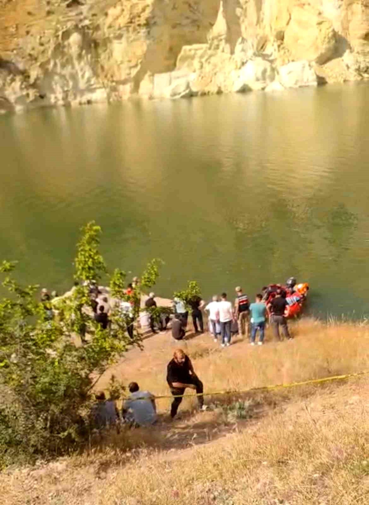 Siirt\'te Botan Çayı\'nda kaybolan çocuk için arama çalışmaları sürüyor