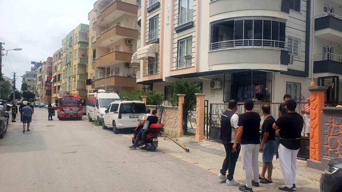 Tarsus\'ta halat koptu, 2 işçi yaralandı
