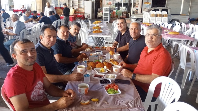 Esnaf Tanışma Kahvaltısı Düzenlendi