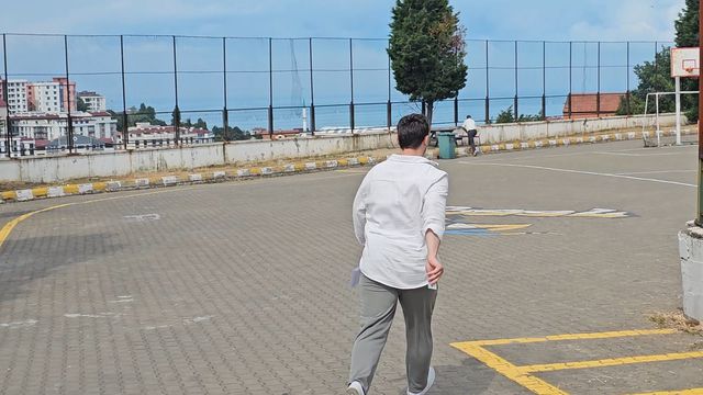 Kimlik Krizi! Sadece 4 Dakika Kaldı