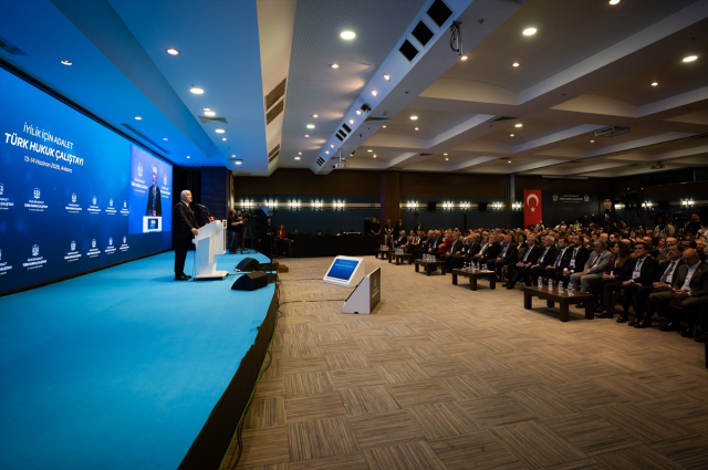 Yavaş ile Dervişoğlu arasında güldüren diyalog: Bizi iyice yaşlı yaptın