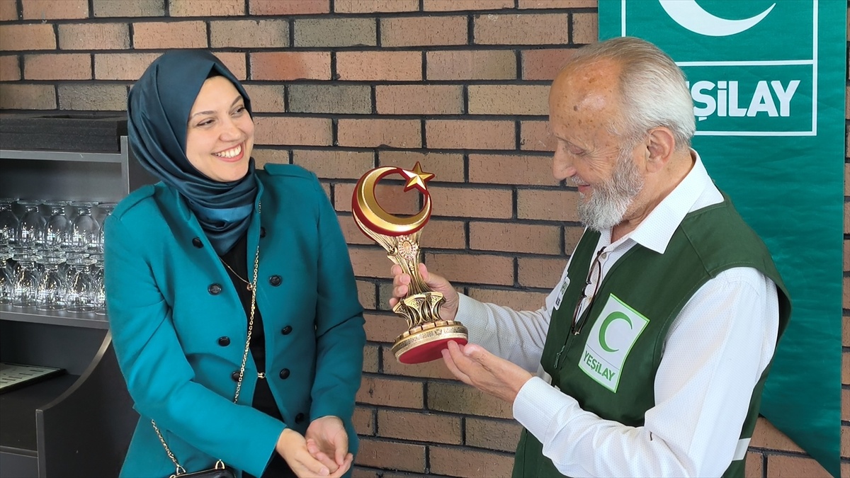 Yeşilay Karabük\'ün Yeni Başkanı Özer