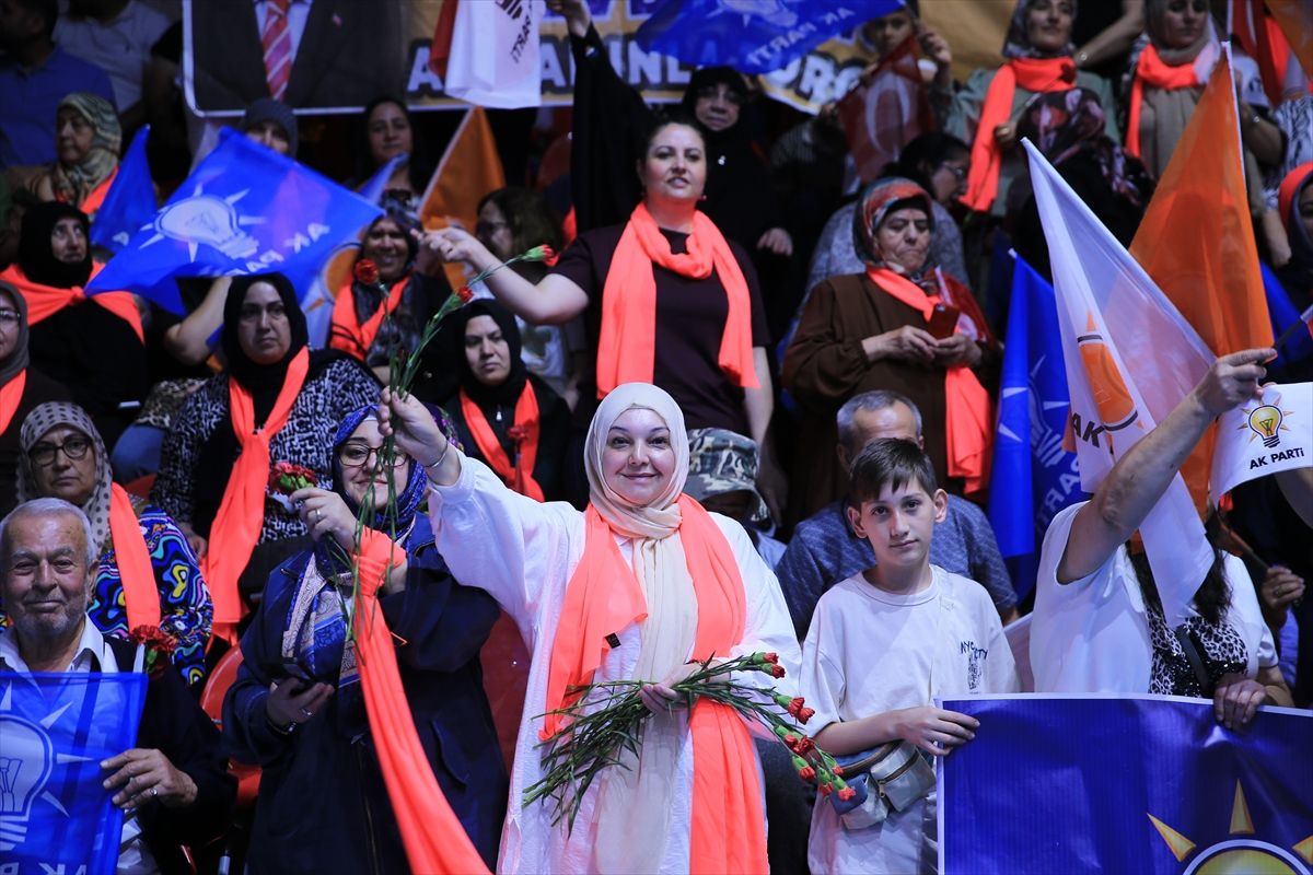 AK Parti\'den birlik vurgusu: Tek sevdamız Türkiye
