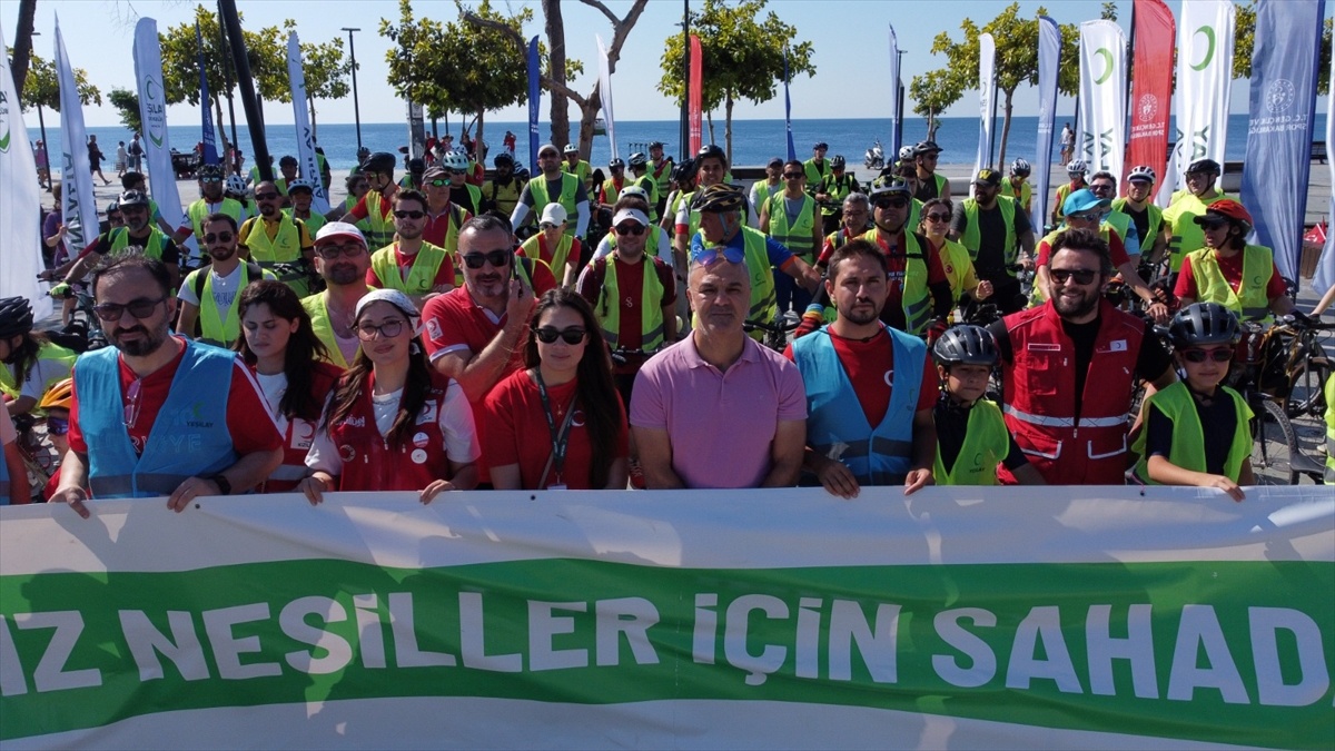 Antalya'da Yeşilay Bisiklet Turu