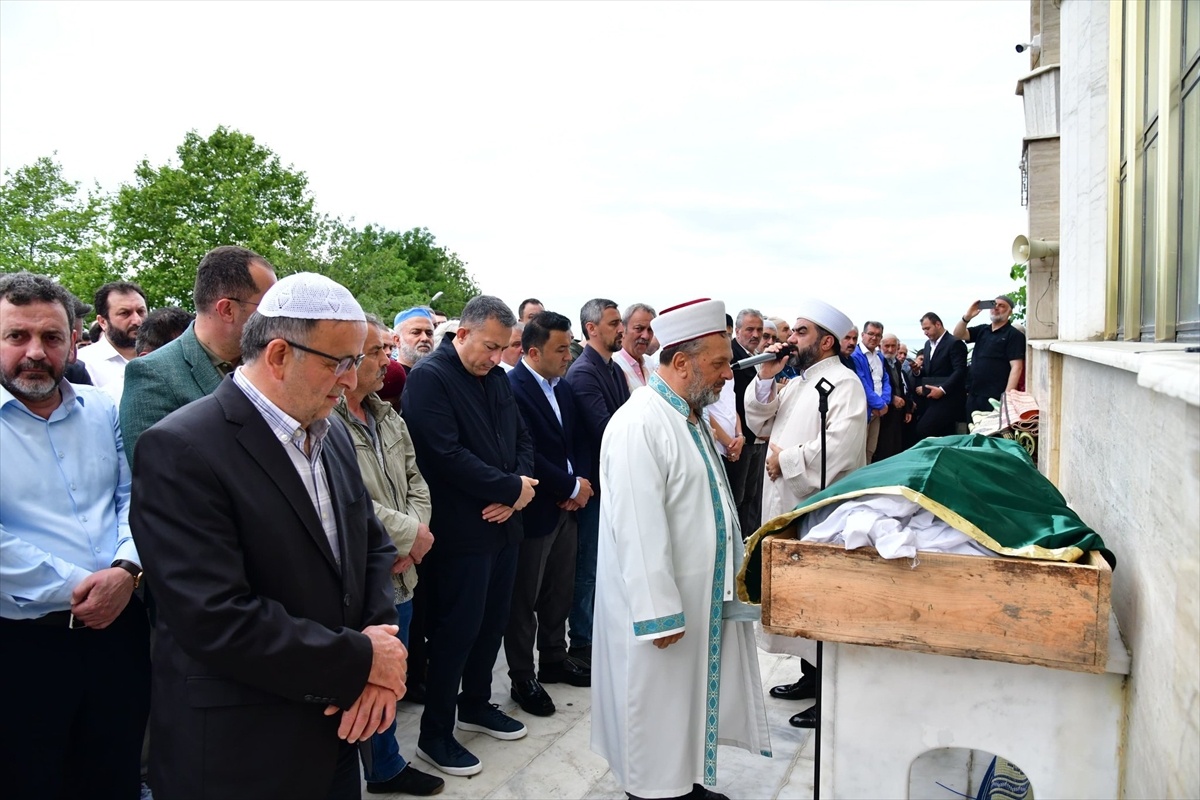 Müezzin Mustafa Gedikli, Trabzon\'da Defnedildi