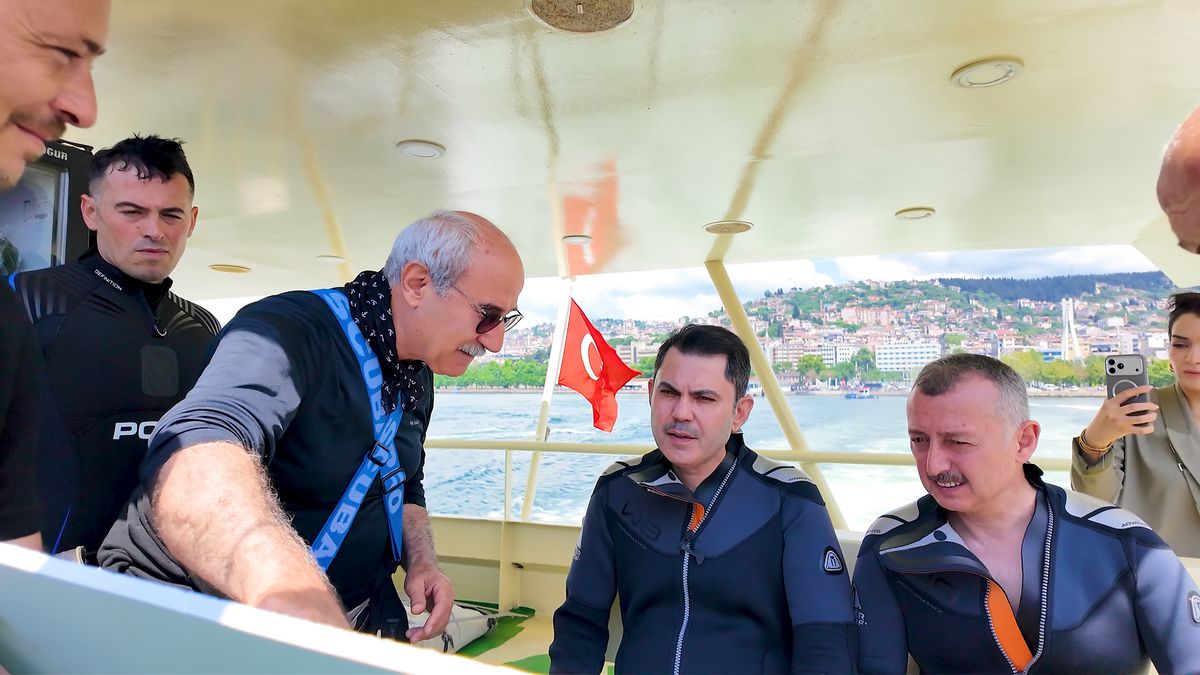 Bakan Kurum İzmit Körfezi\'ne daldı, sonucu yerinde gördü