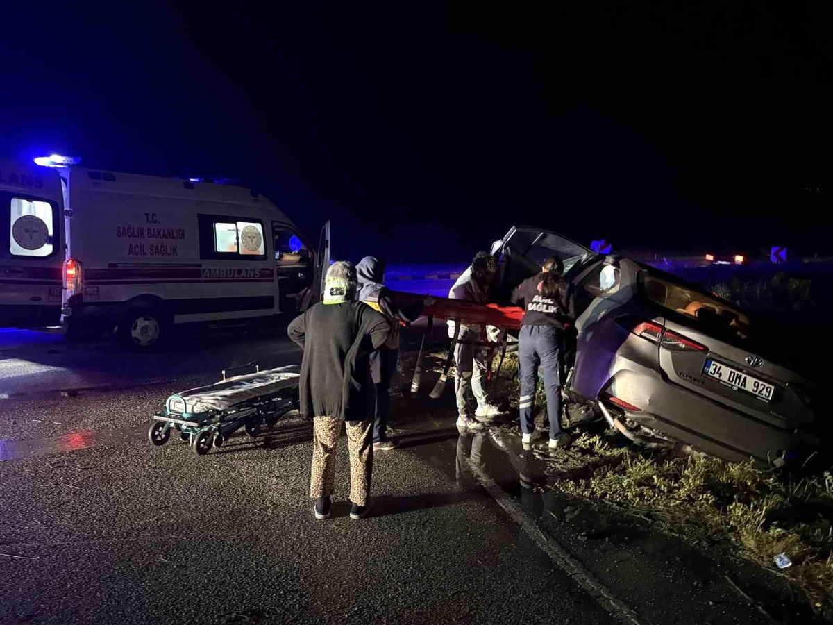 Tosya\'da Trafik Kazası: 2 Yaralı