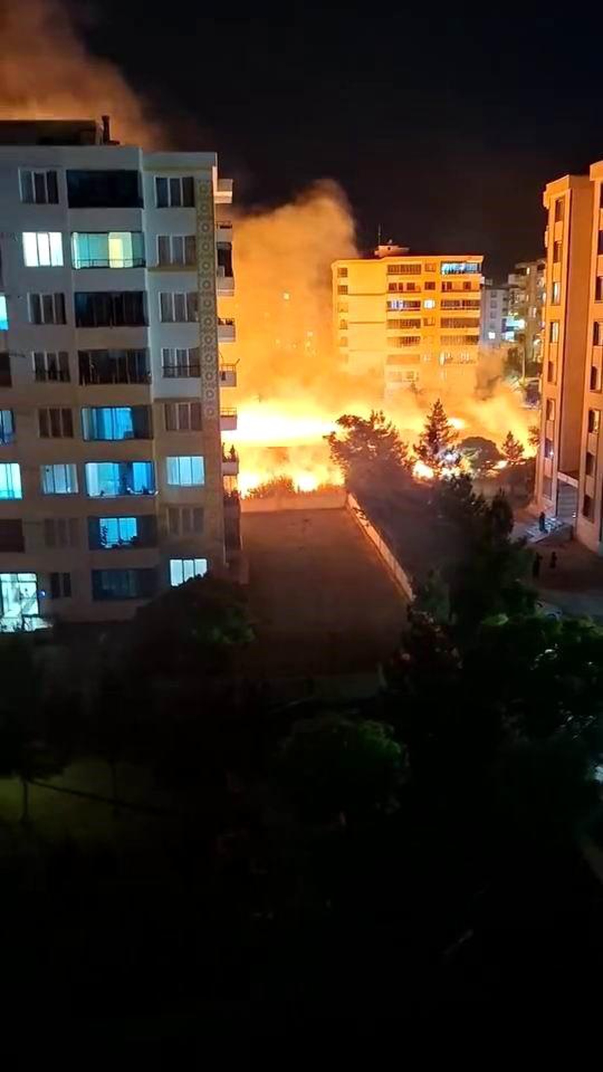 Diyarbakır\'da Yangın Kontrollü Söndürüldü