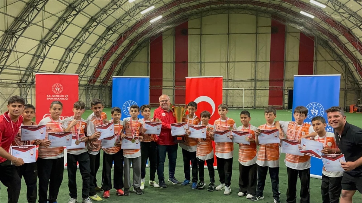 Hacı Bayram Veli Ortaokulu Kriket Şampiyonu