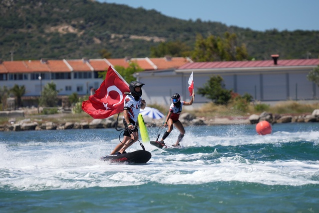 Dünya Motosurf Şampiyonası Çeşme’de Heyecan Dolu Anlar Yaşattı