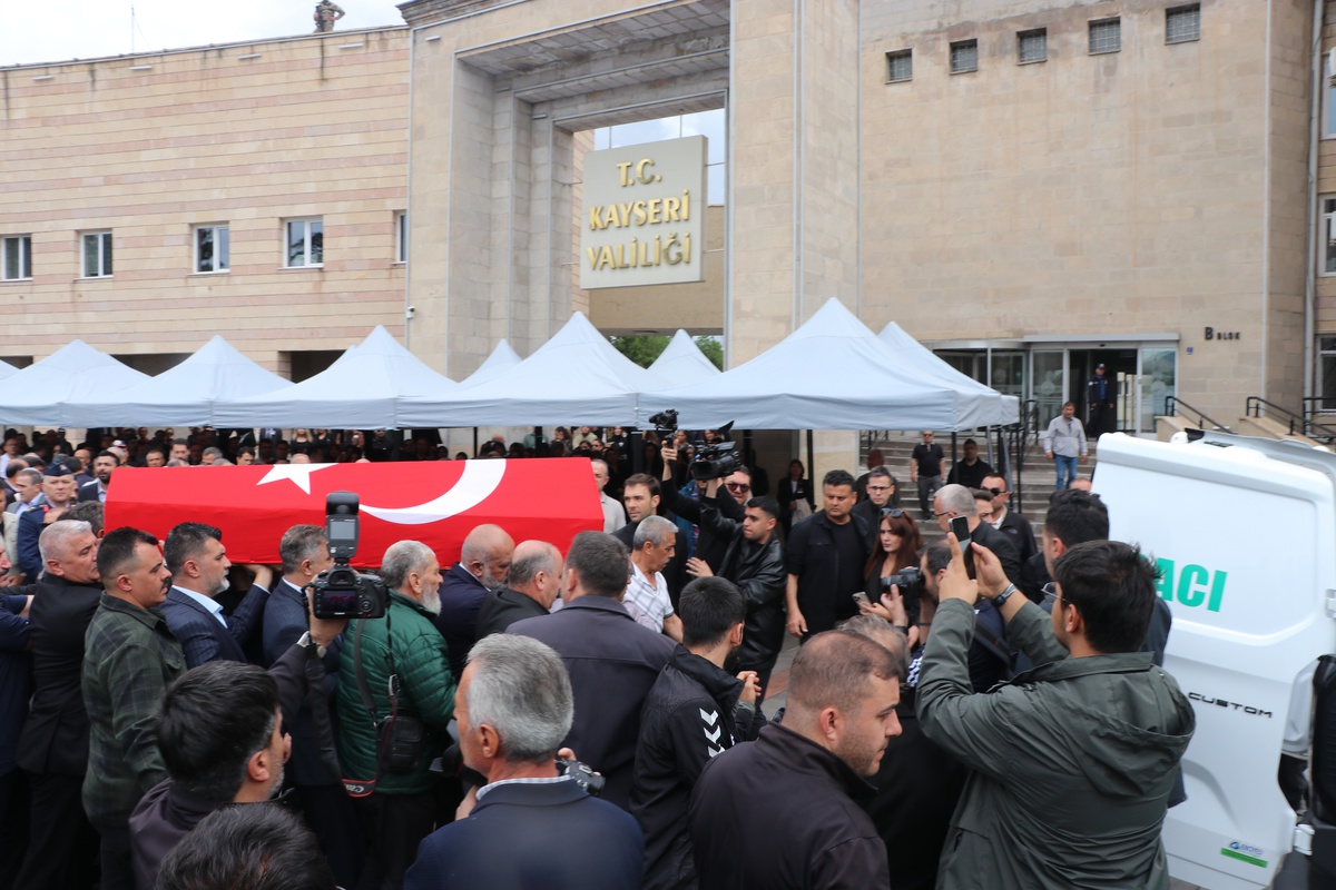 Kayseri\'de Vali Yardımcısı Esmer İçin Tören Düzenlendi