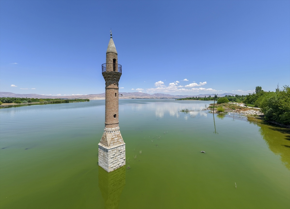 Karakaya Barajı\'nda Su Yükseldi