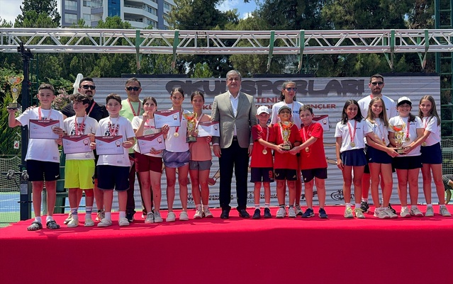 Adana’da Tenis Türkiye Birinciliği Ödülleri Dağıtıldı