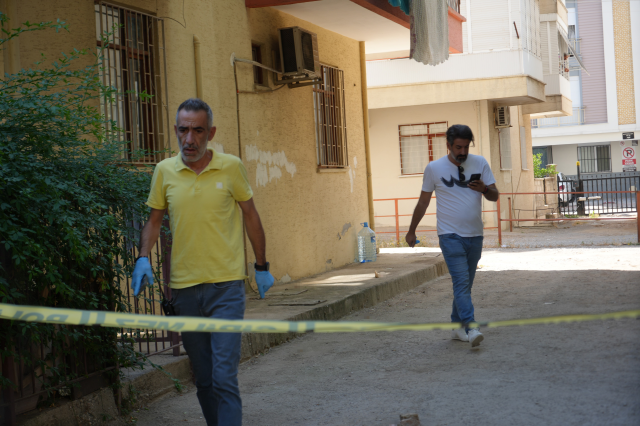Öğretmen koca, 3 çocuğu evdeyken eşini ve kayınpederini öldürdü