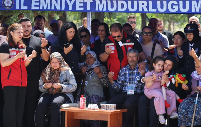 Şehit polisin eşinden veda: Tayfun korkma, cennete gidiyorsun