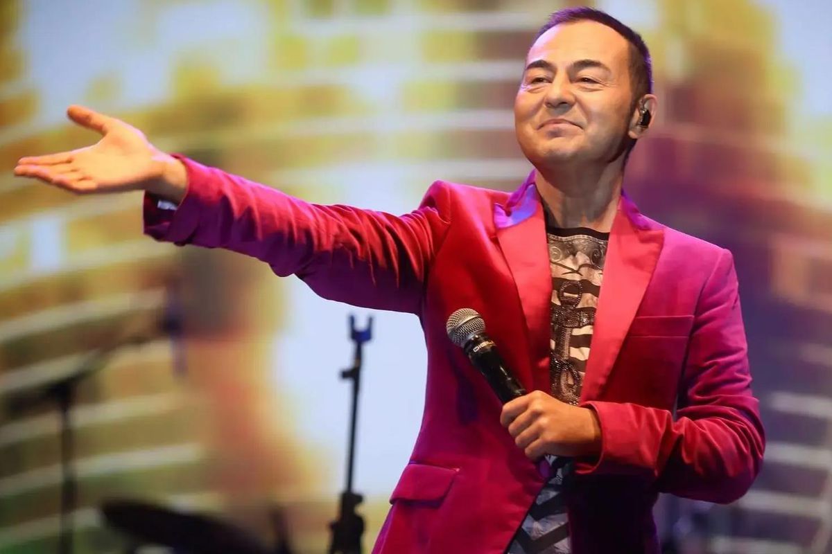 Serdar Ortaç\'tan "Çok hasta" iddialarına yalanlama: Gayet iyiyim, konserlere devam