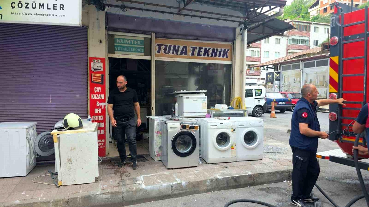 Zonguldak\'ta Beyaz Eşya Tamir Atölyesinde Yangın