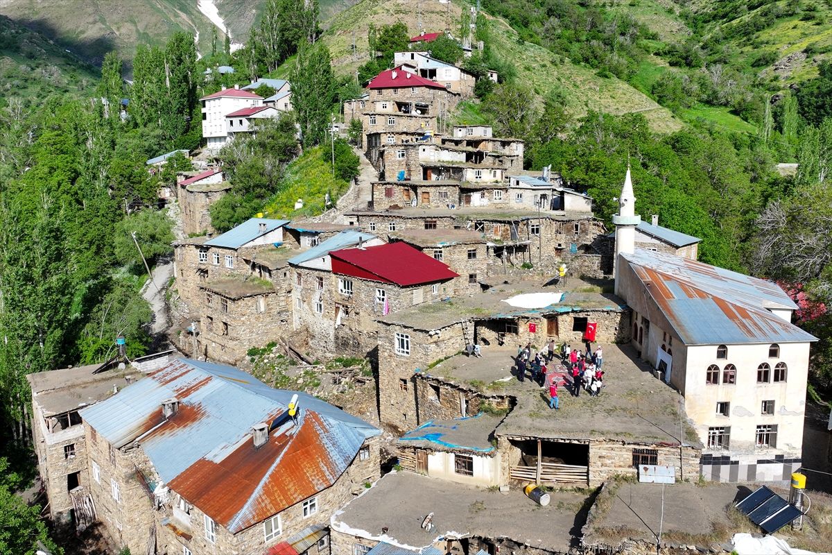 Bahçesaray\'da Maç Heyecanı