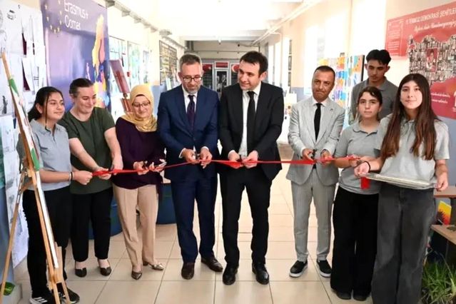 Yenipazar Merkez Ortaokulu’nda Yıl Sonu Sergisi Açıldı