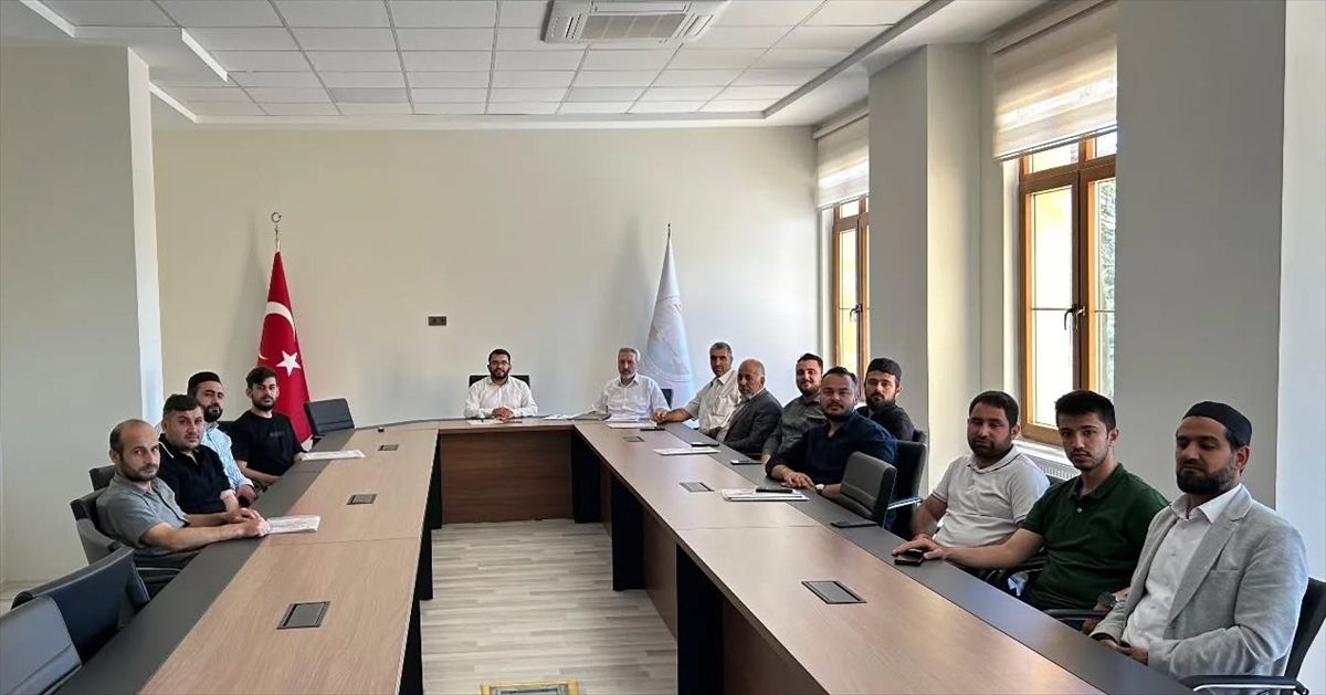 Ağın Müftüsü Karakaya\'ya Veda Töreni
