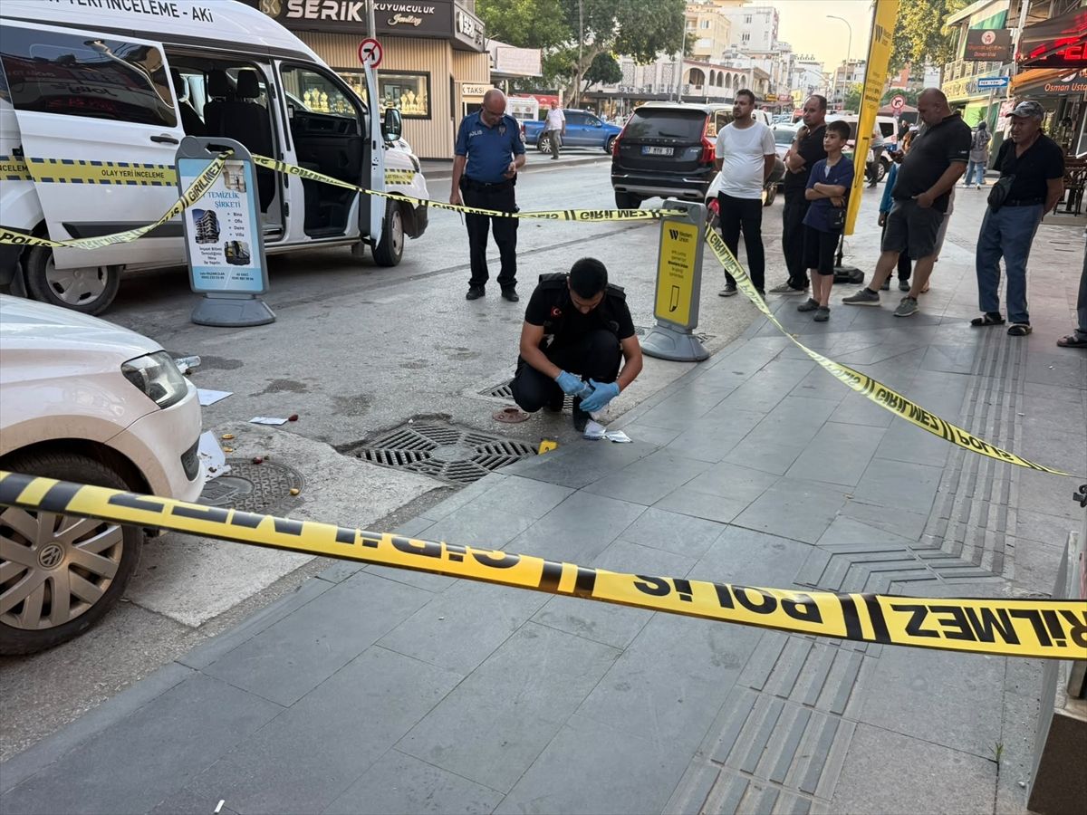 Antalya\'da Silahlı Saldırı: Bir Kişi Yaralandı