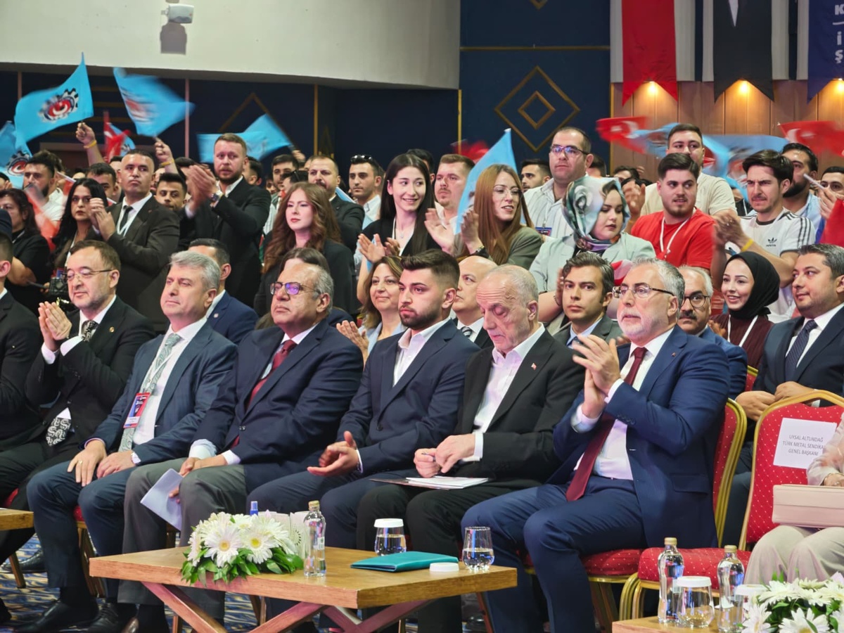 Bakan Işıkhan\'dan Dijital Dünya Uyarısı