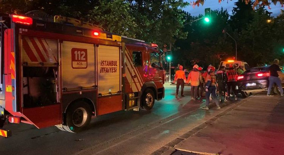 Bakırköy\'de Trafik Kazası: İki Yaralı