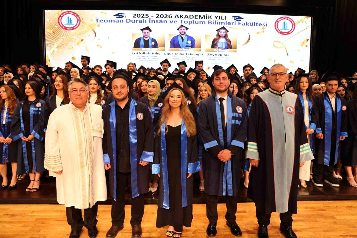 BEUN Teoman Duralı Fakültesi\'nden 2025-2026 Mezuniyet Töreni