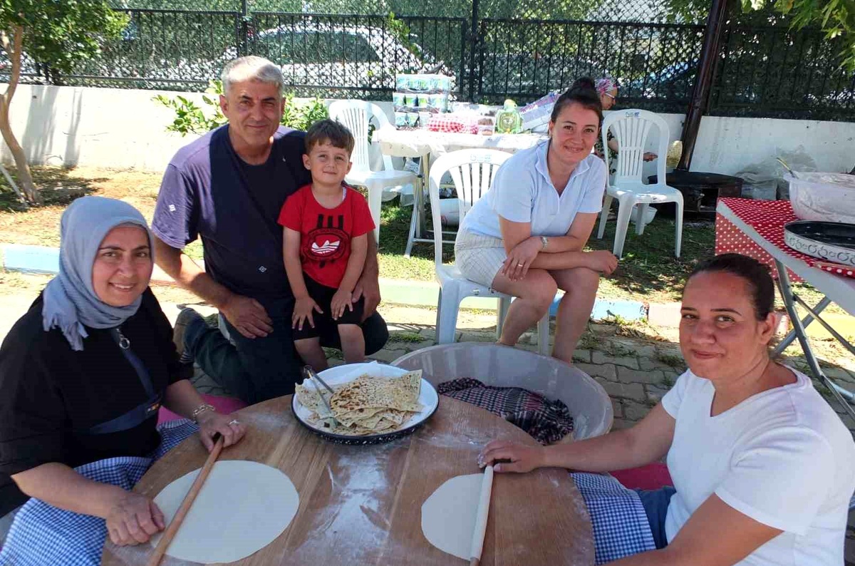 Burhaniye\'de Anaokulu Yıl Sonu Etkinliği